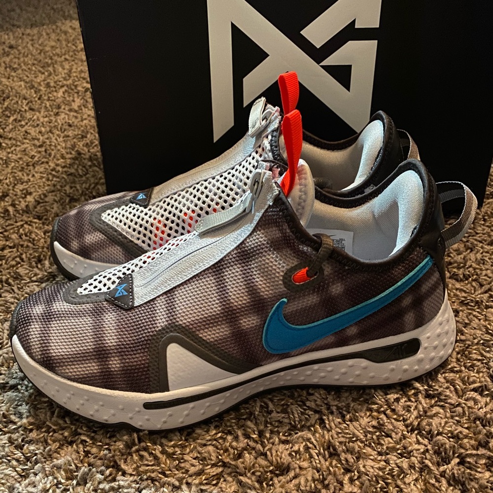 Nike PG4
